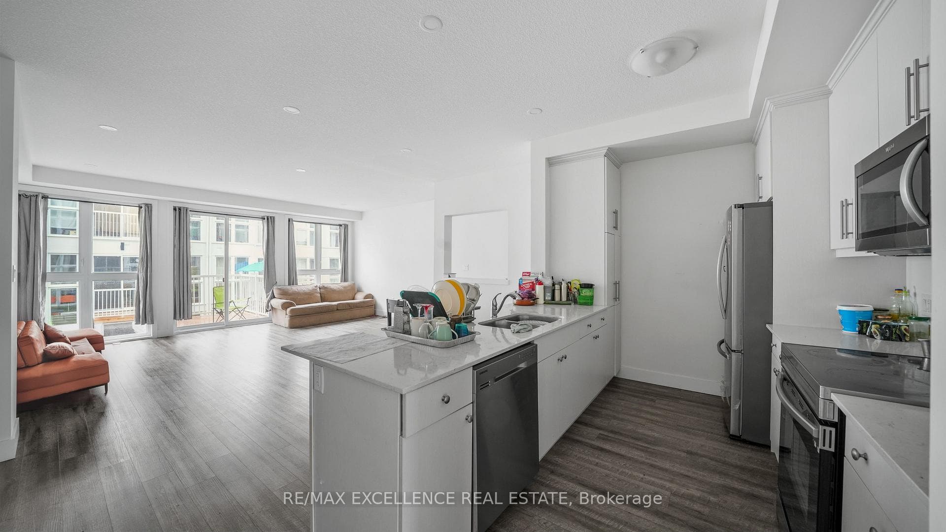 234 Edgevalley Road Unit 85 photo 9