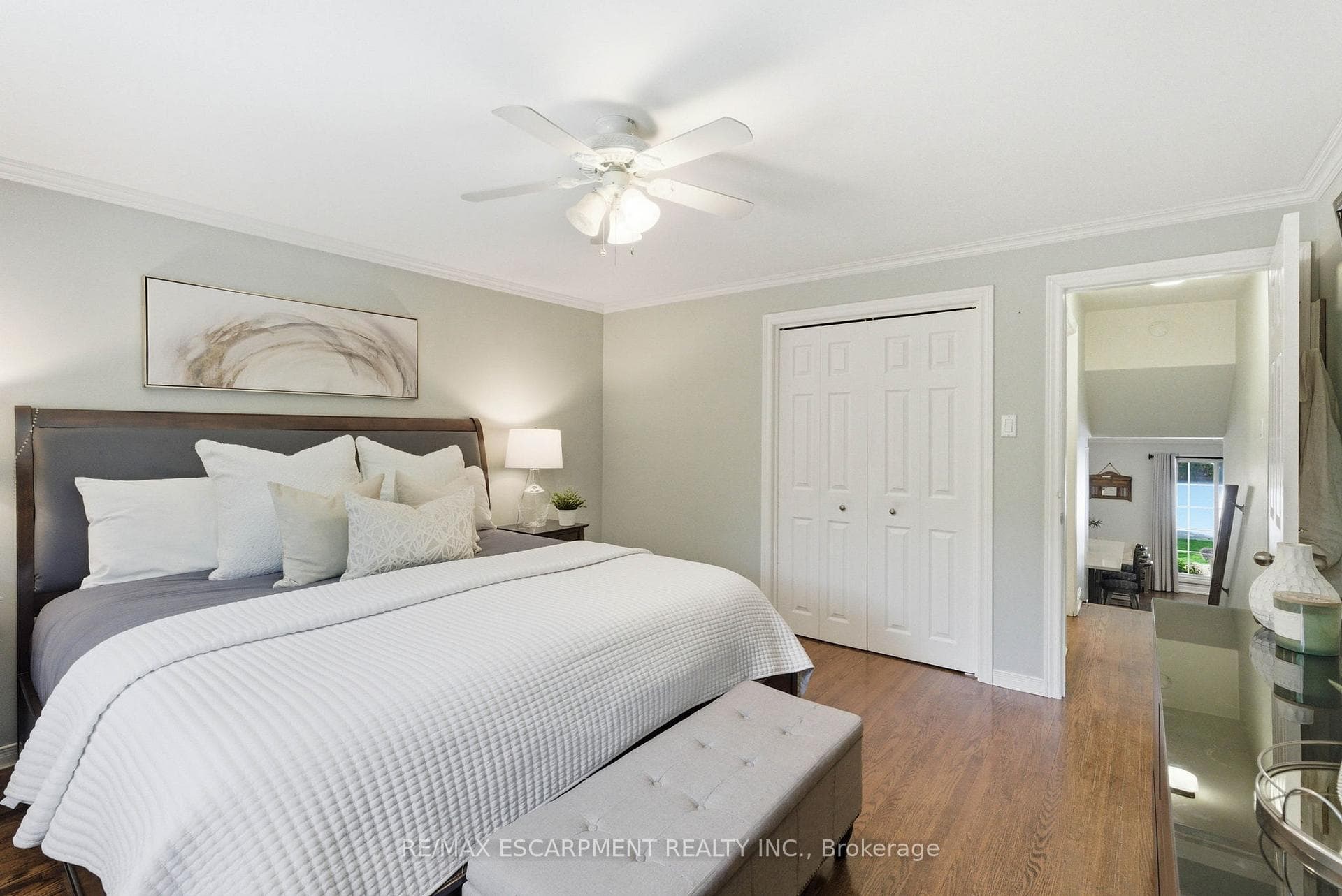 5203 Cedarbrook Crescent photo 24