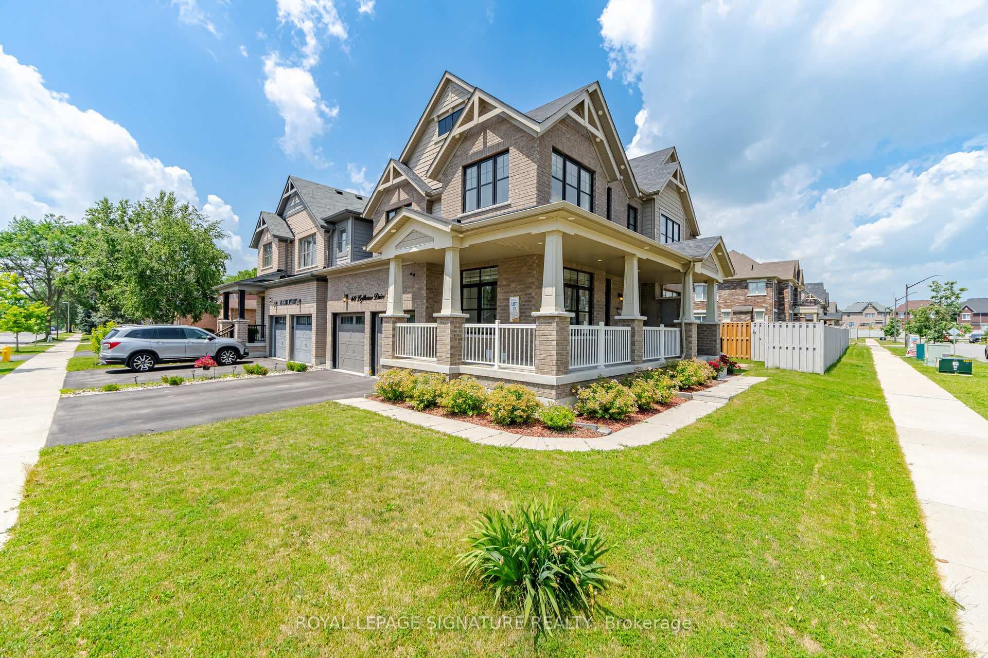 60 Lofthouse Drive photo 3