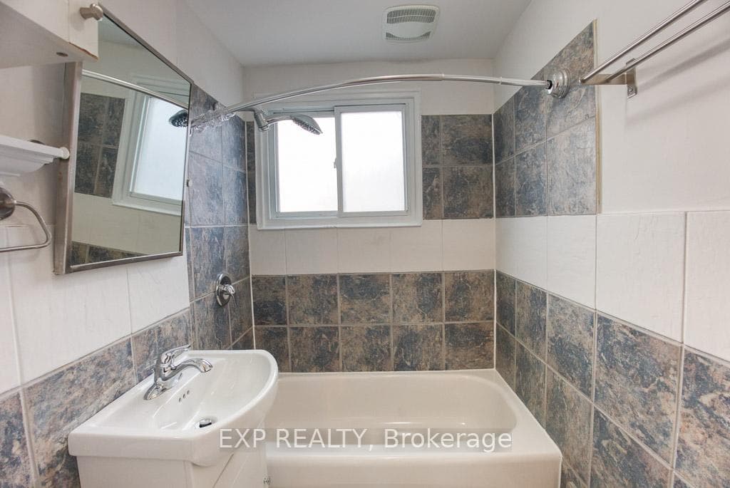 448 Holland Avenue photo 28