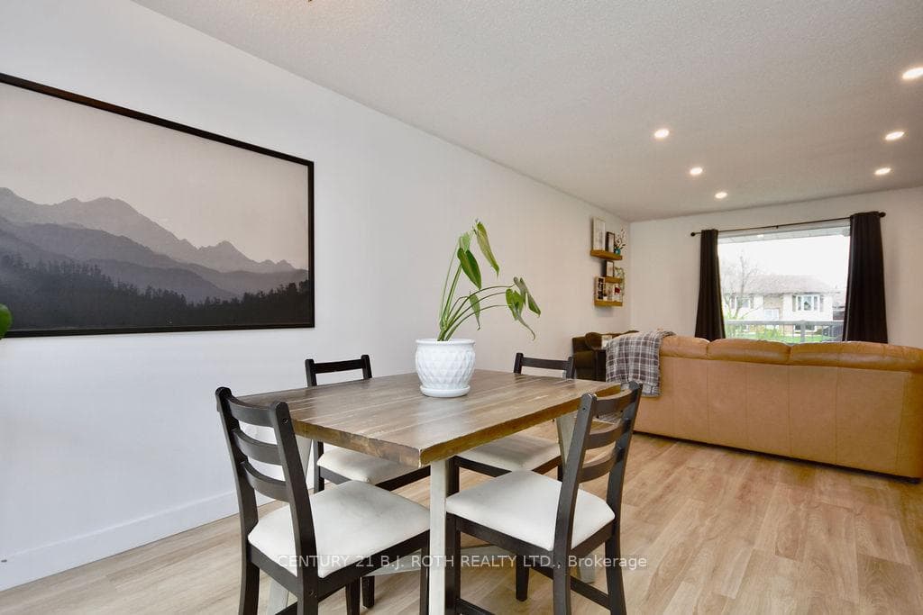 39 DANCY Drive photo 6