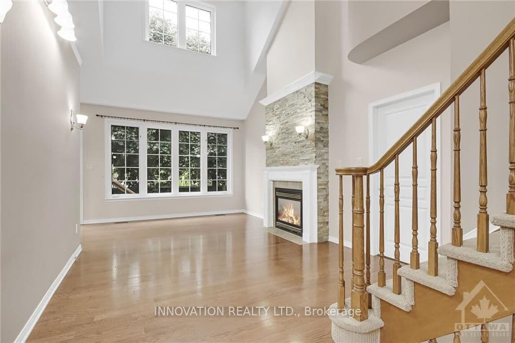 8 VEZINA Place photo 4