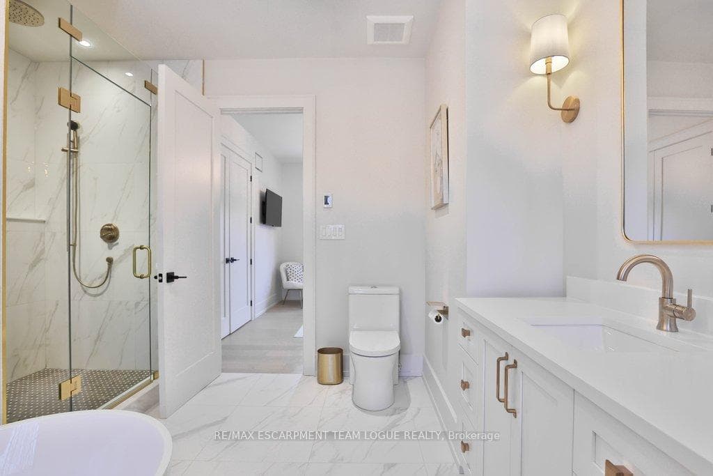 352 Wilson Avenue photo 27