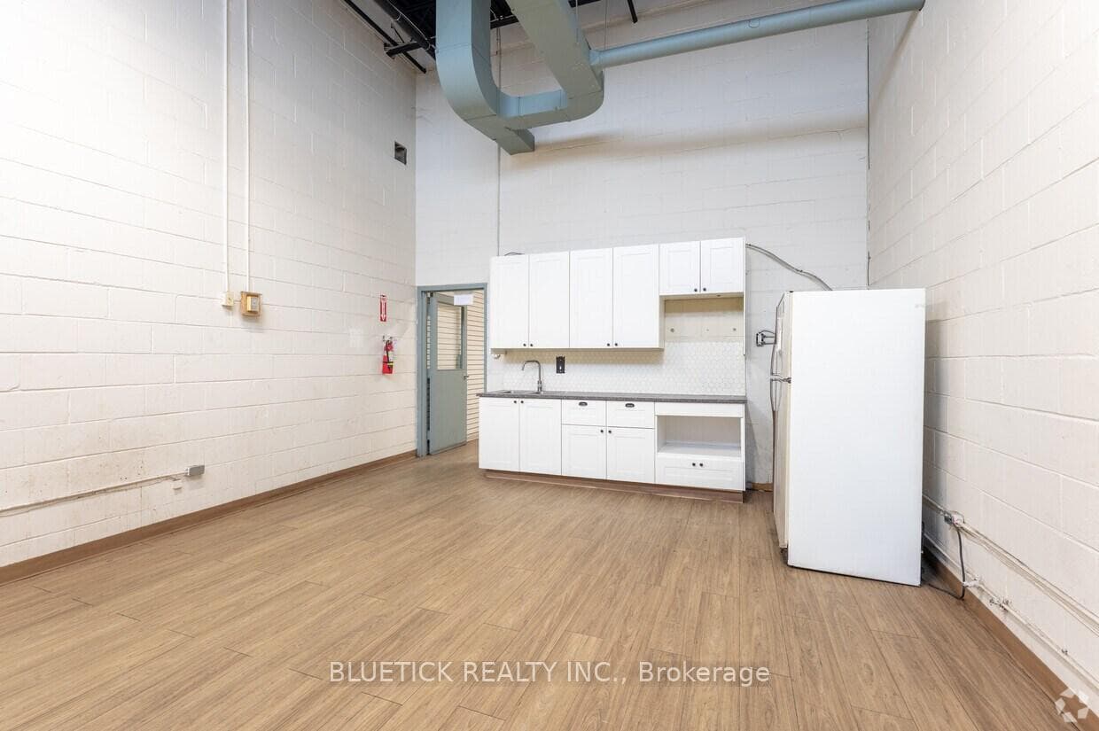 25 Tangiers Road Unit 3 photo 15