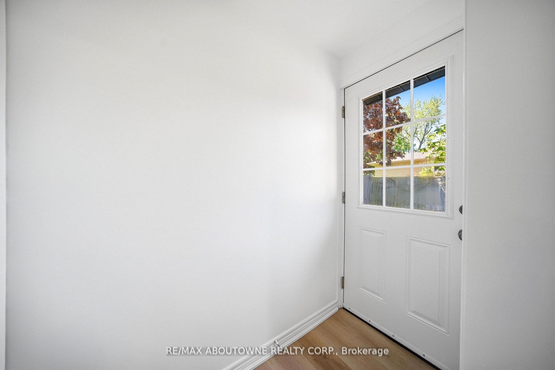 2306 Devon Road photo 31