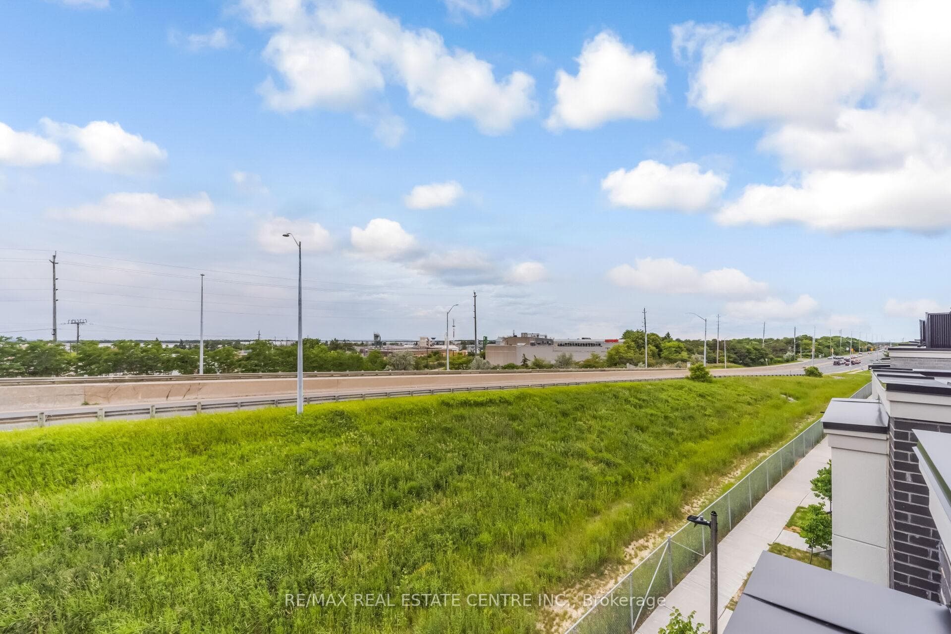 30 Lambert Lane photo 40