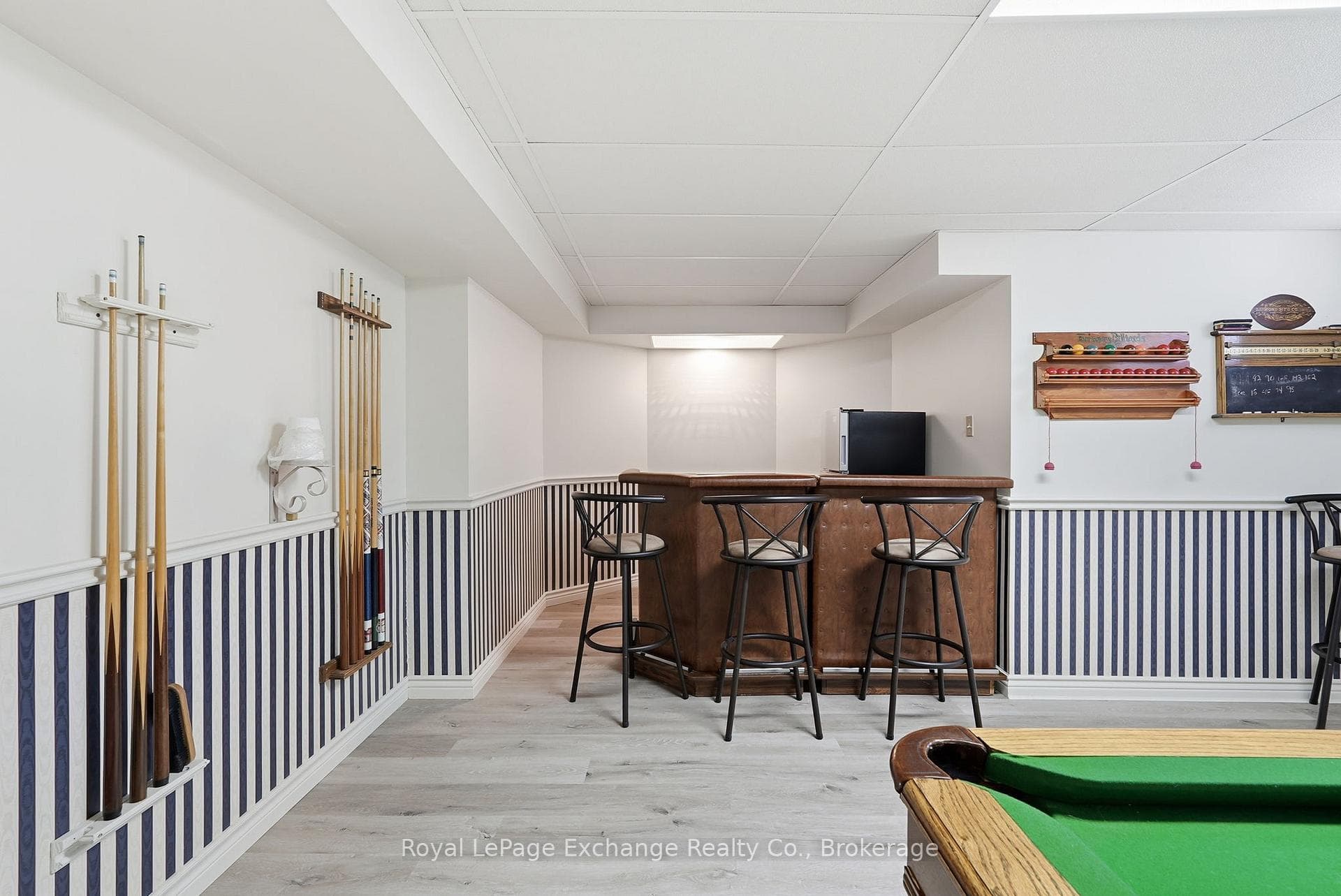 115 Deerhurst Drive photo 33