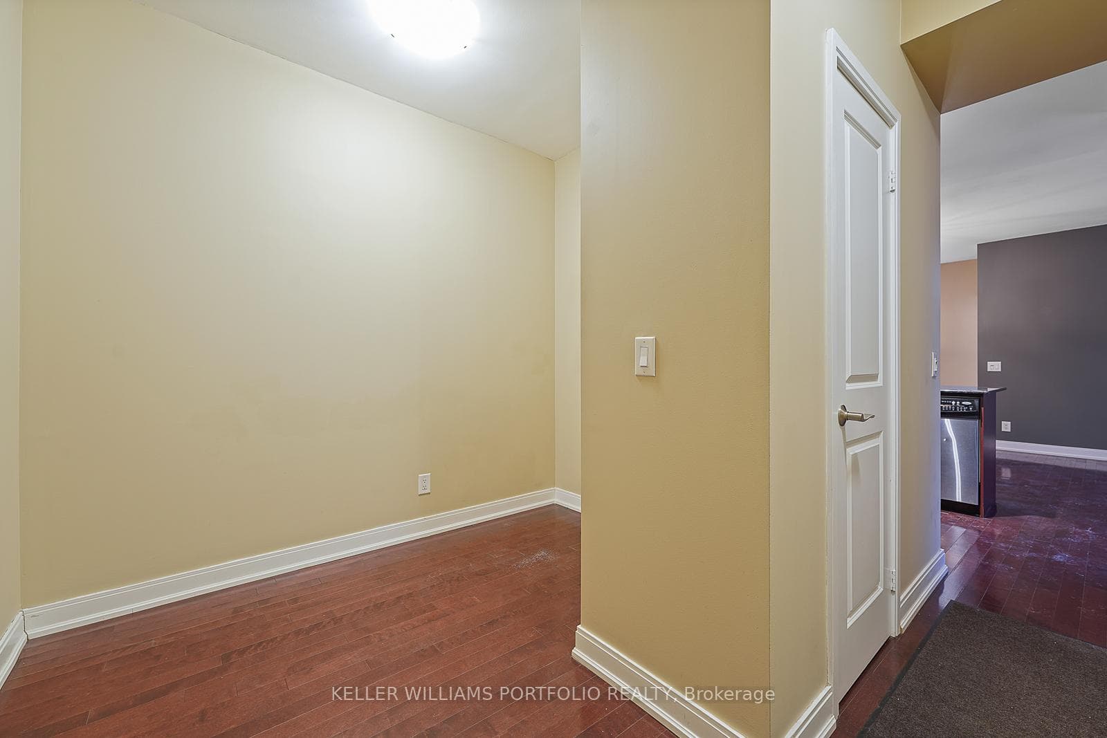 88 Broadway Avenue Unit 201 photo 4