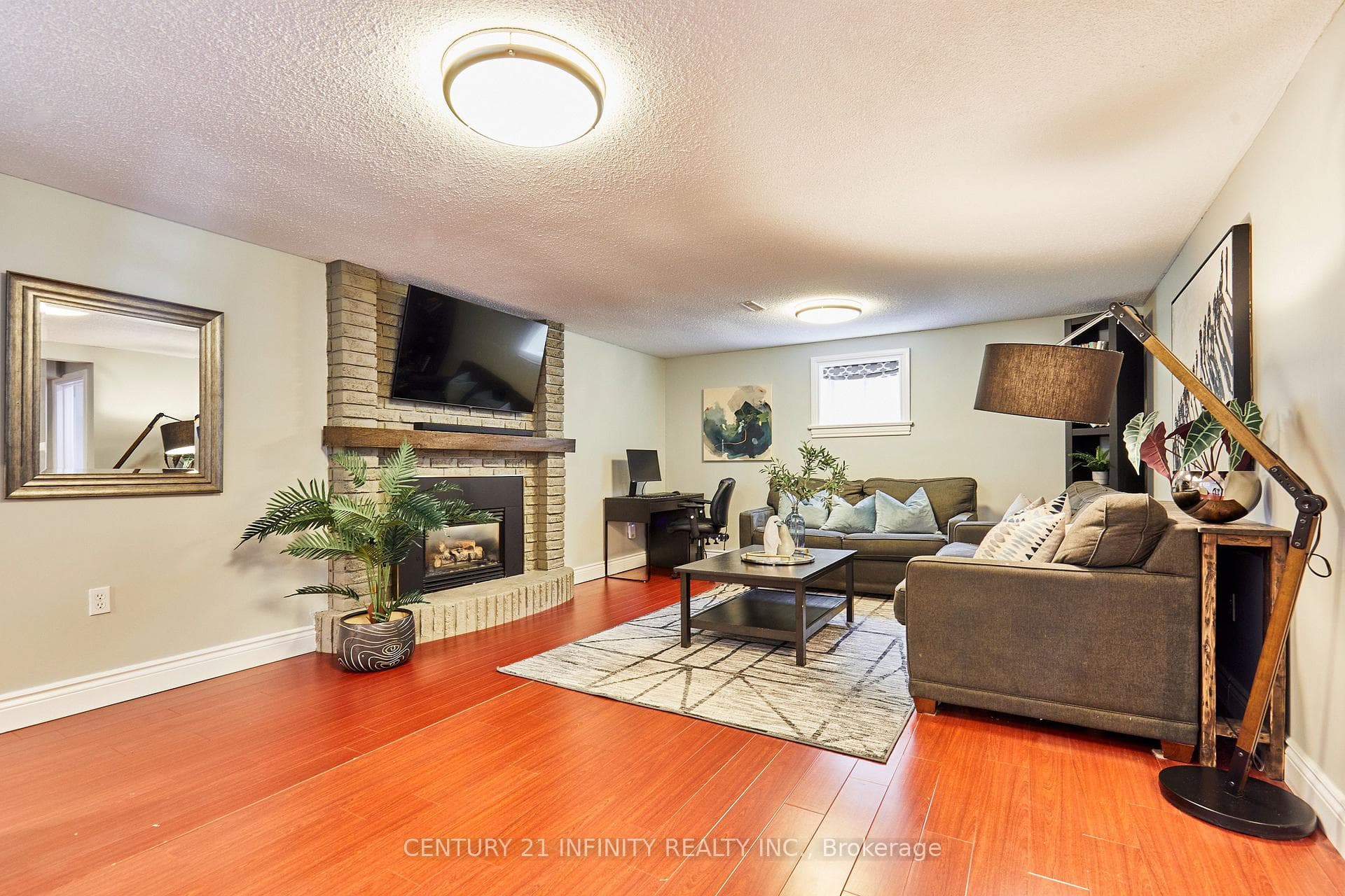 24 Kenton Court photo 36