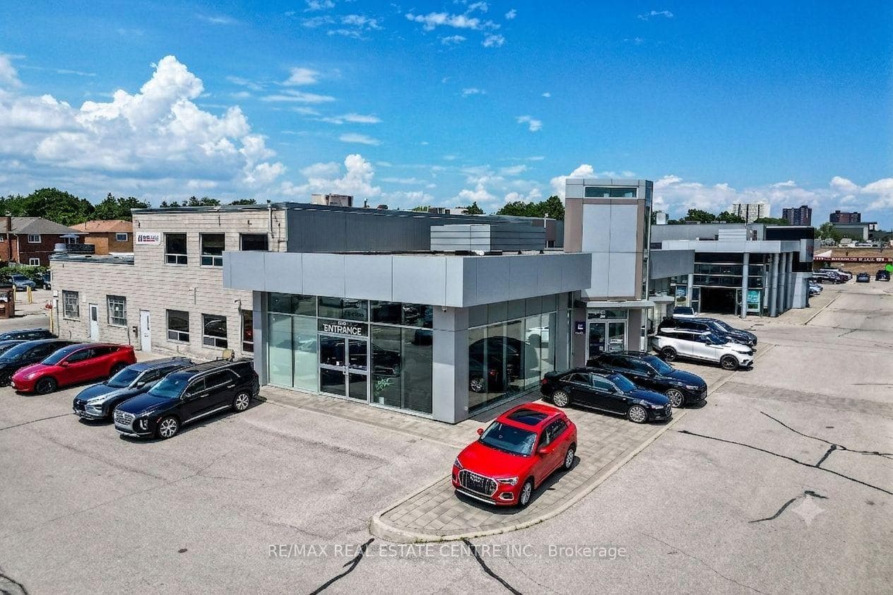 225 Dundas Street photo 7