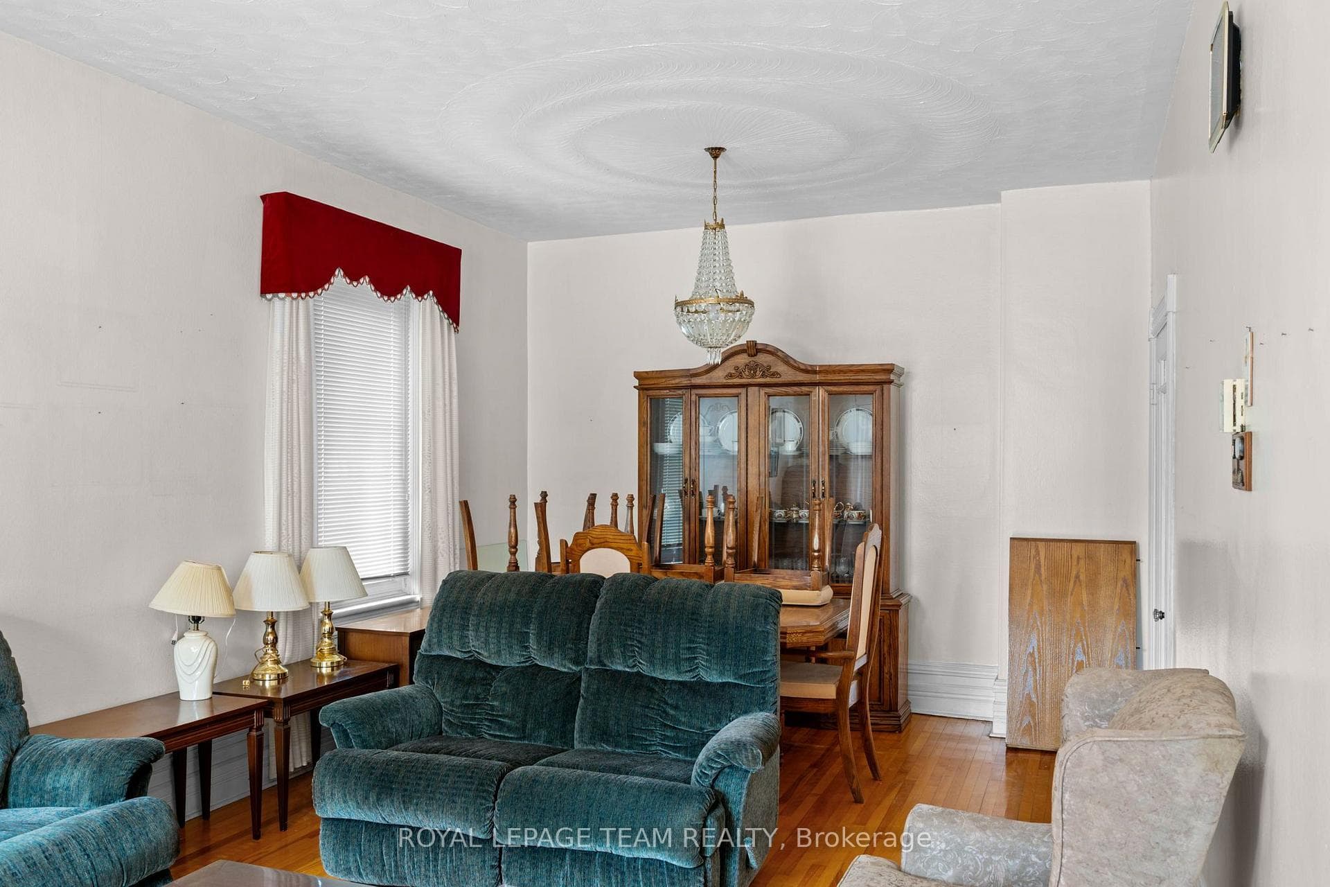 Photos are of unit 185