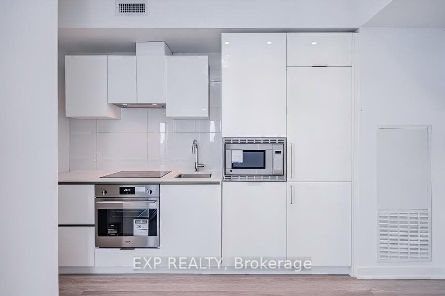 238 Simcoe Street Unit 3503 photo 18