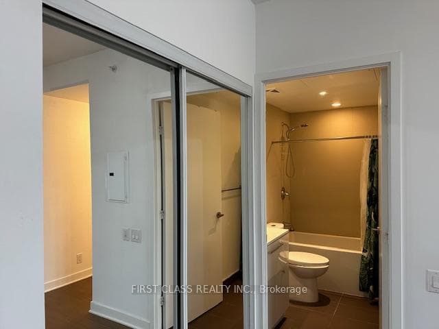 15 Grenville Street Unit 3501 photo 3