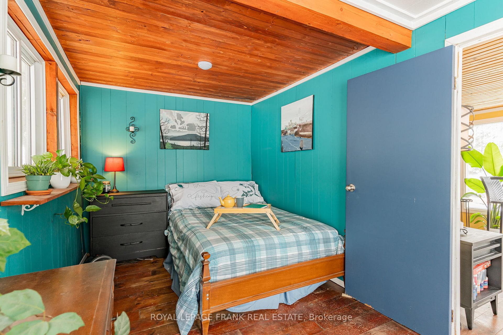 1060 Dewdrops Lane photo 13