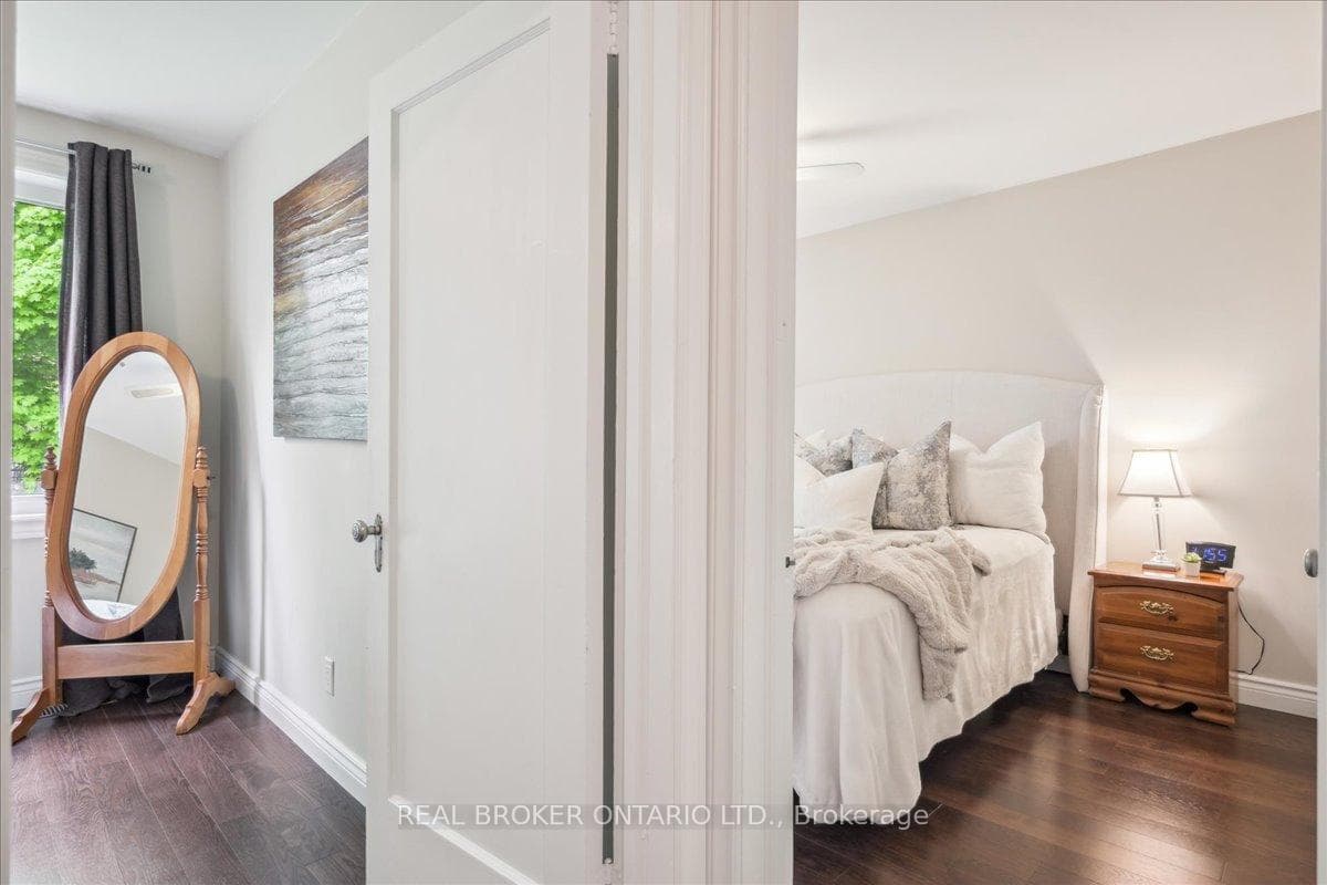 12 Parkview Heights photo 18