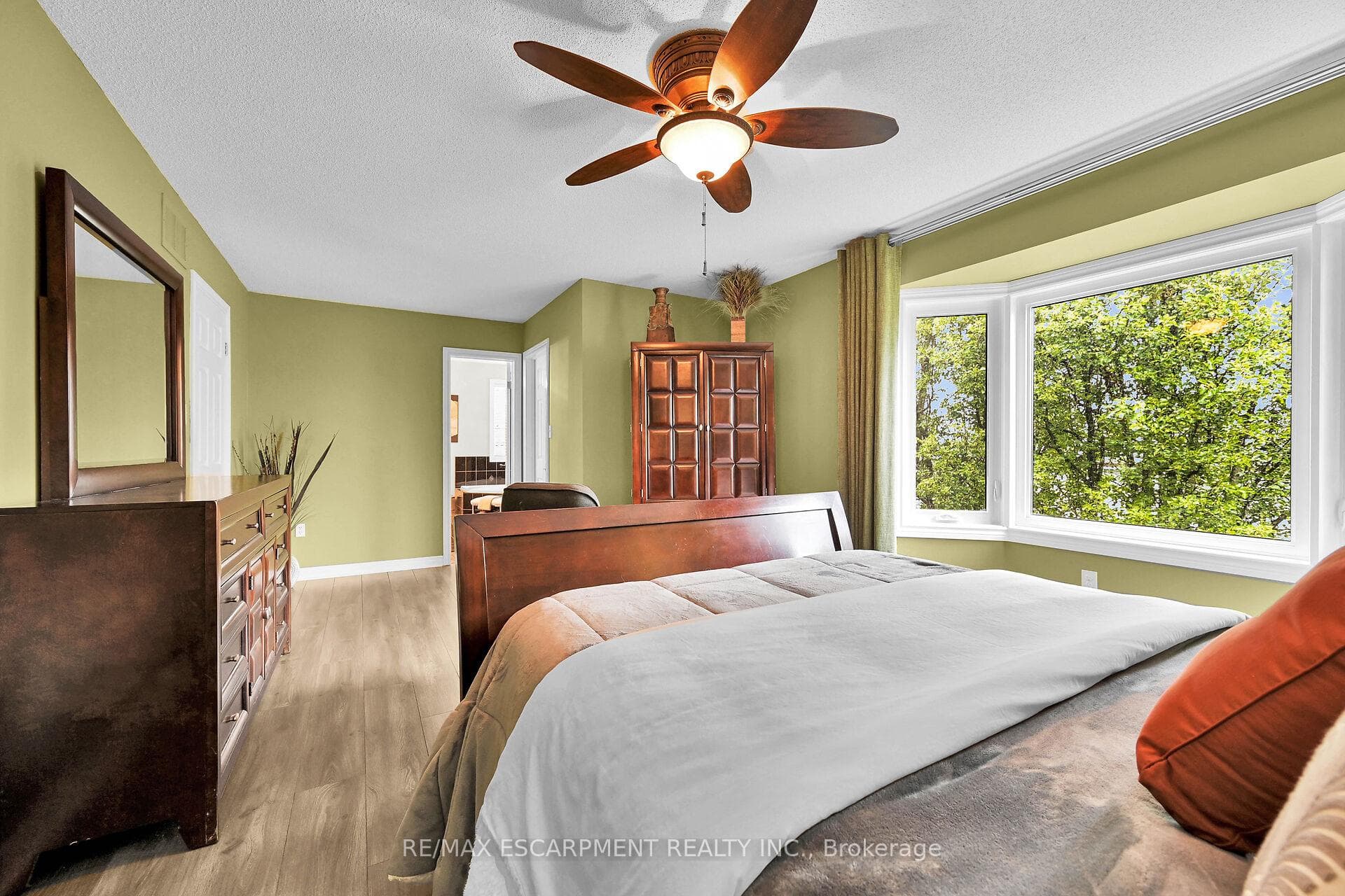 46 Redtail Crescent photo 23