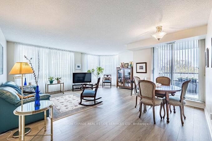 1 Aberfoyle Crescent Unit 510 photo 13