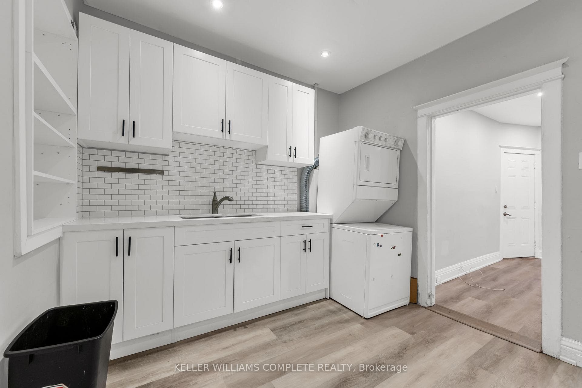 199 Balmoral Avenue Unit 1 photo 3