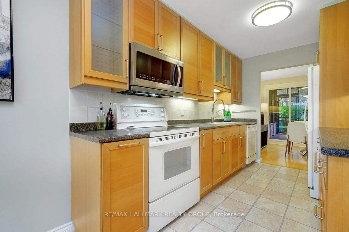 1047 Arrowhead Place photo 18