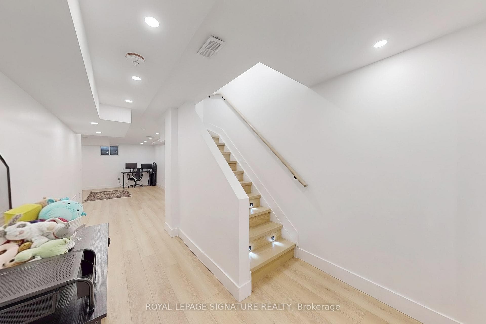 1375 Stephenson Avenue Unit 28 photo 21