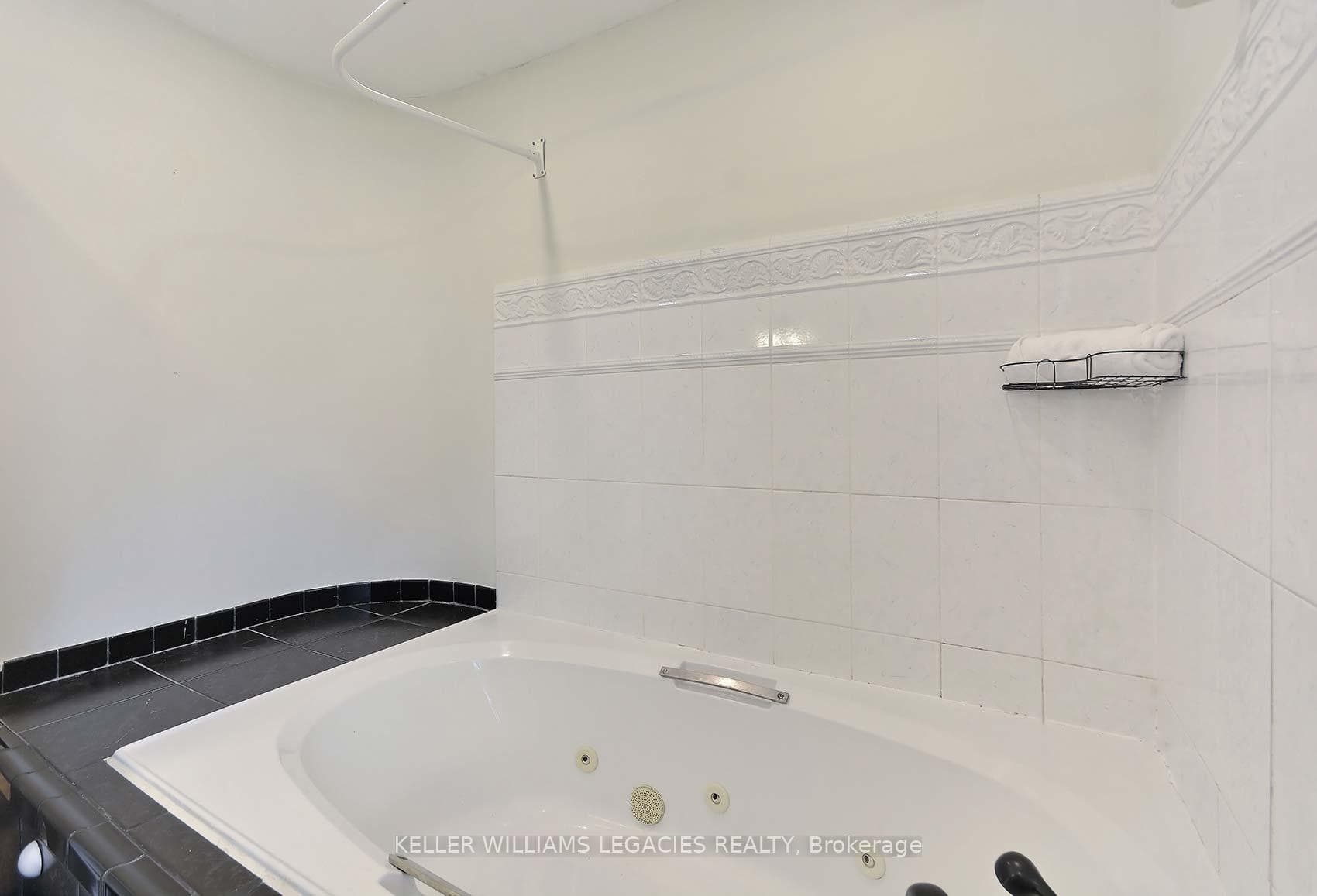 362 East 22nd Street photo 16