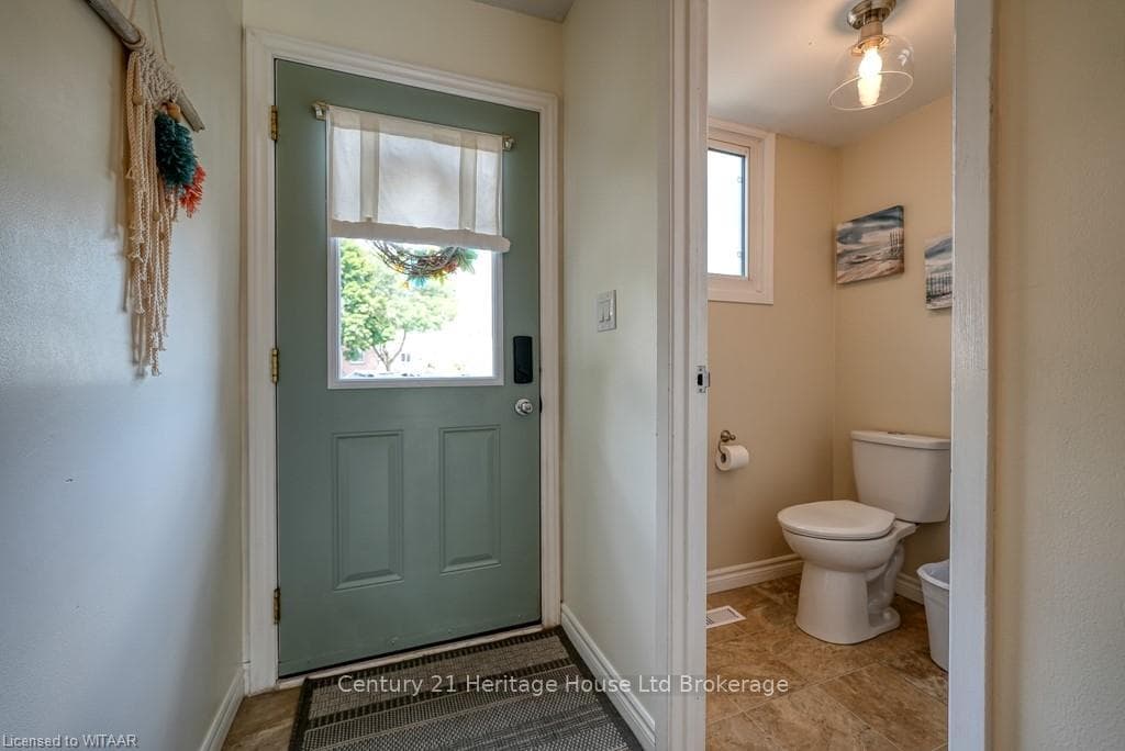 458 SPRINGBANK Avenue Unit 1 photo 8