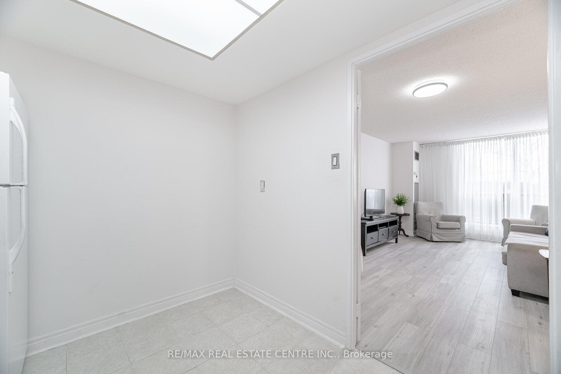 1111 Bough Beeches Boulevard Unit 103 photo 16