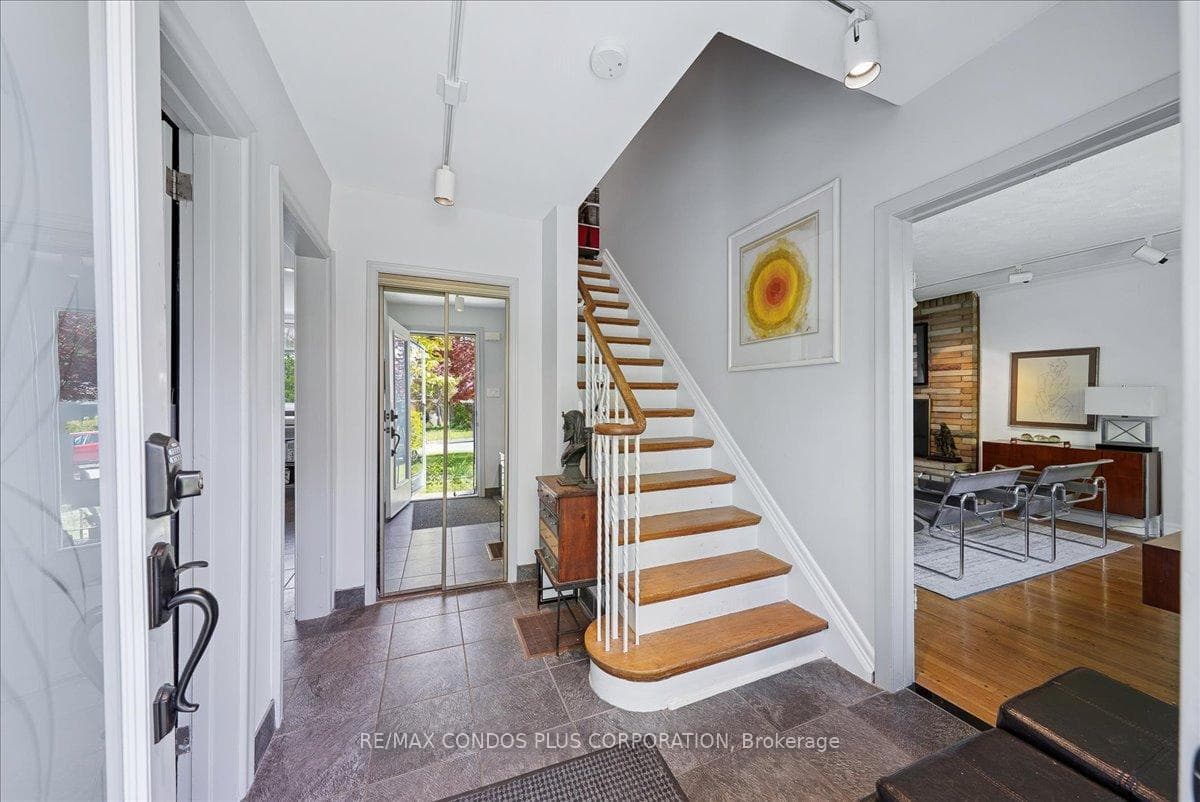 11 Ridgemoor Avenue photo 4