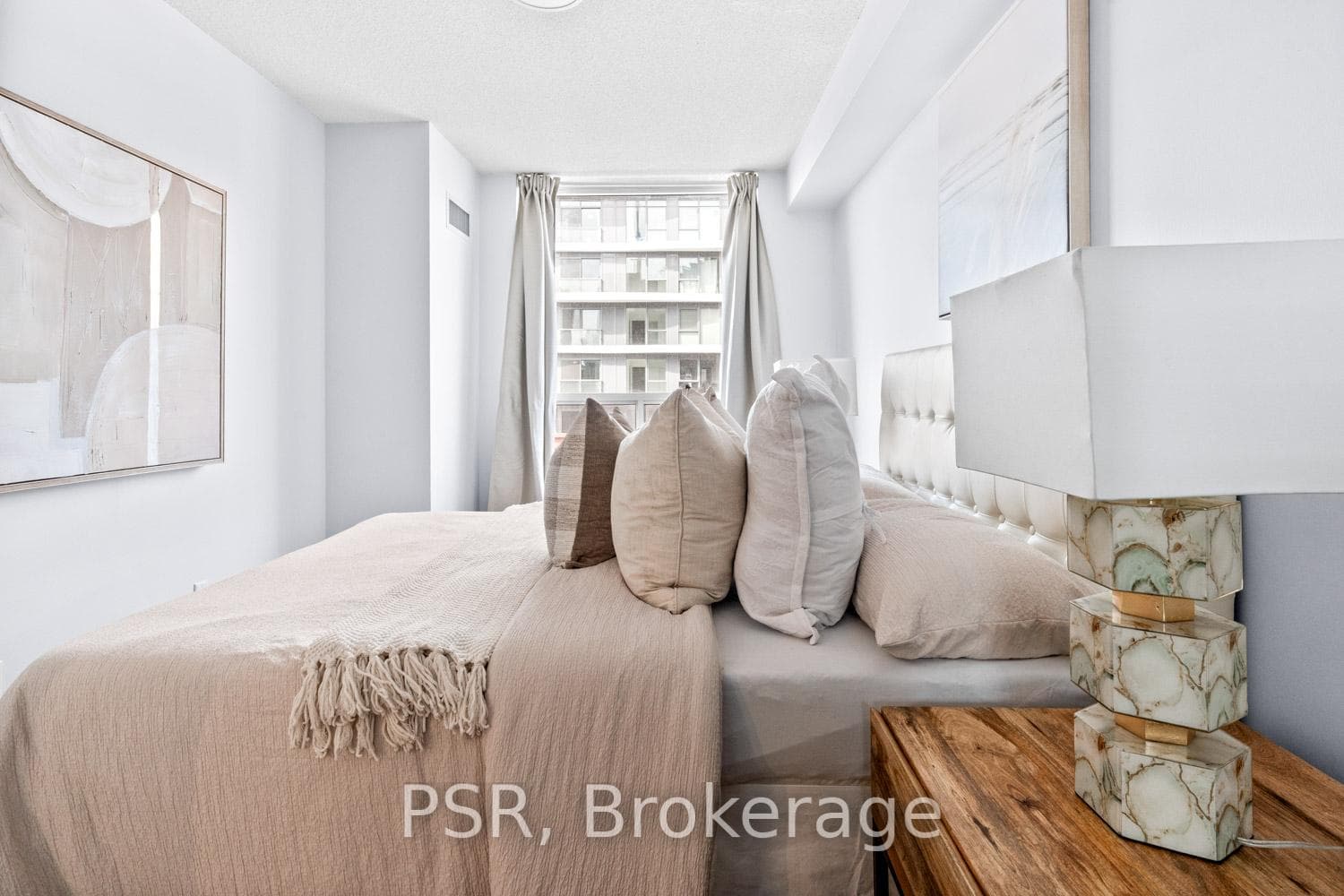 152 St Patrick Street Unit 905 photo 17