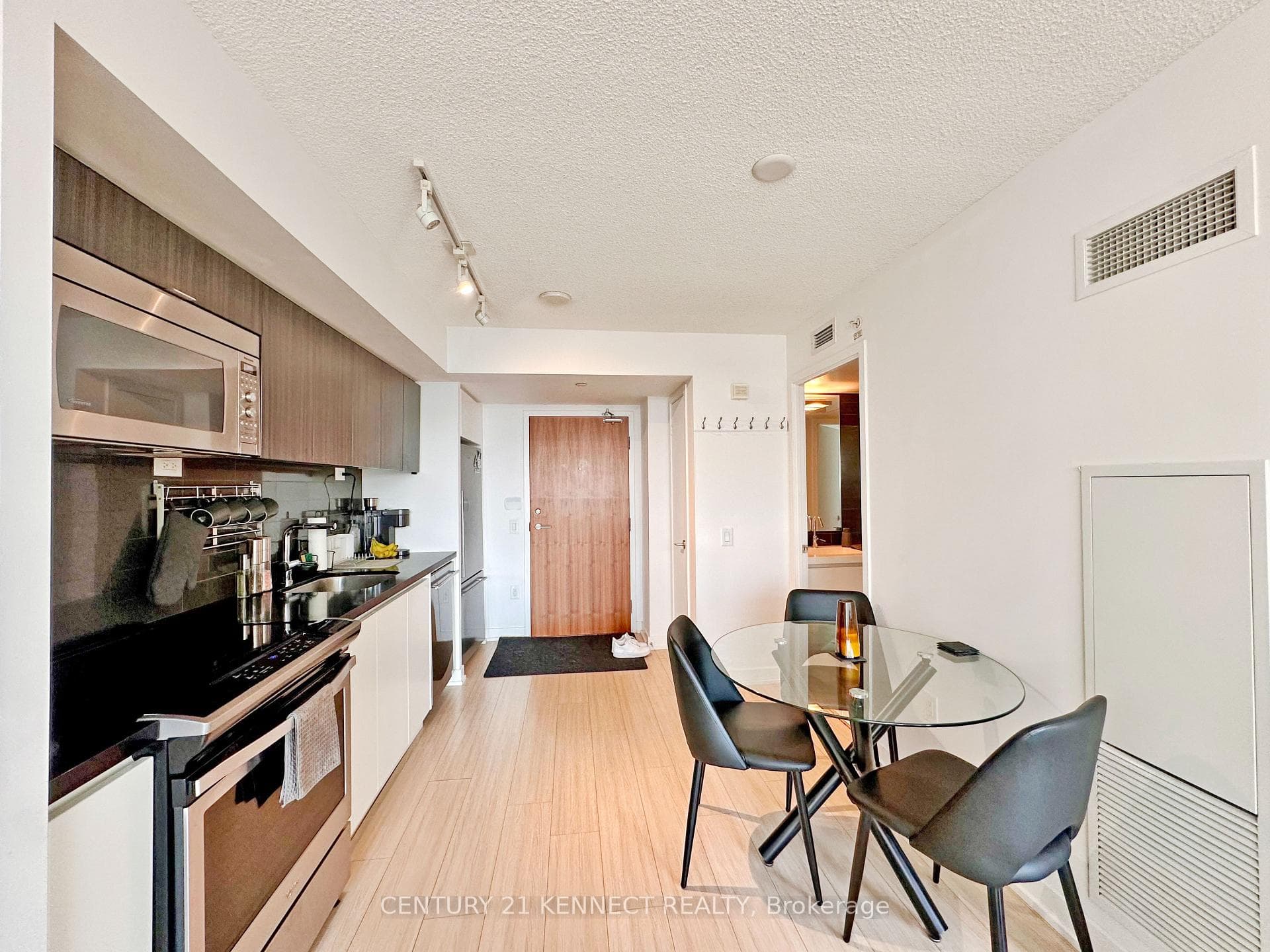 85 Queens Wharf Road Unit 2010 photo 7