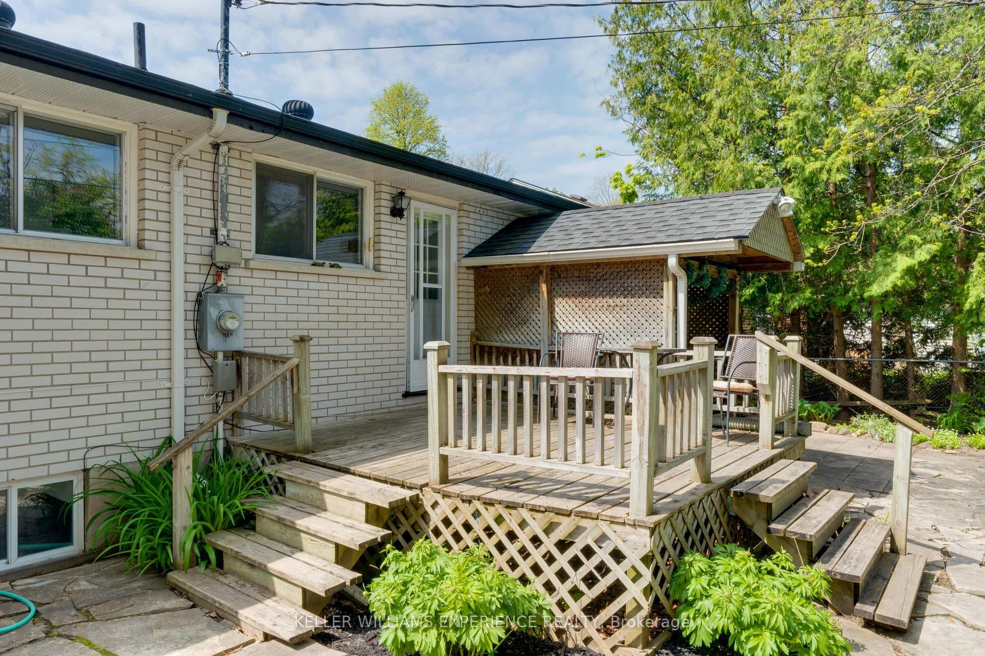 30 Alexander Avenue photo 21