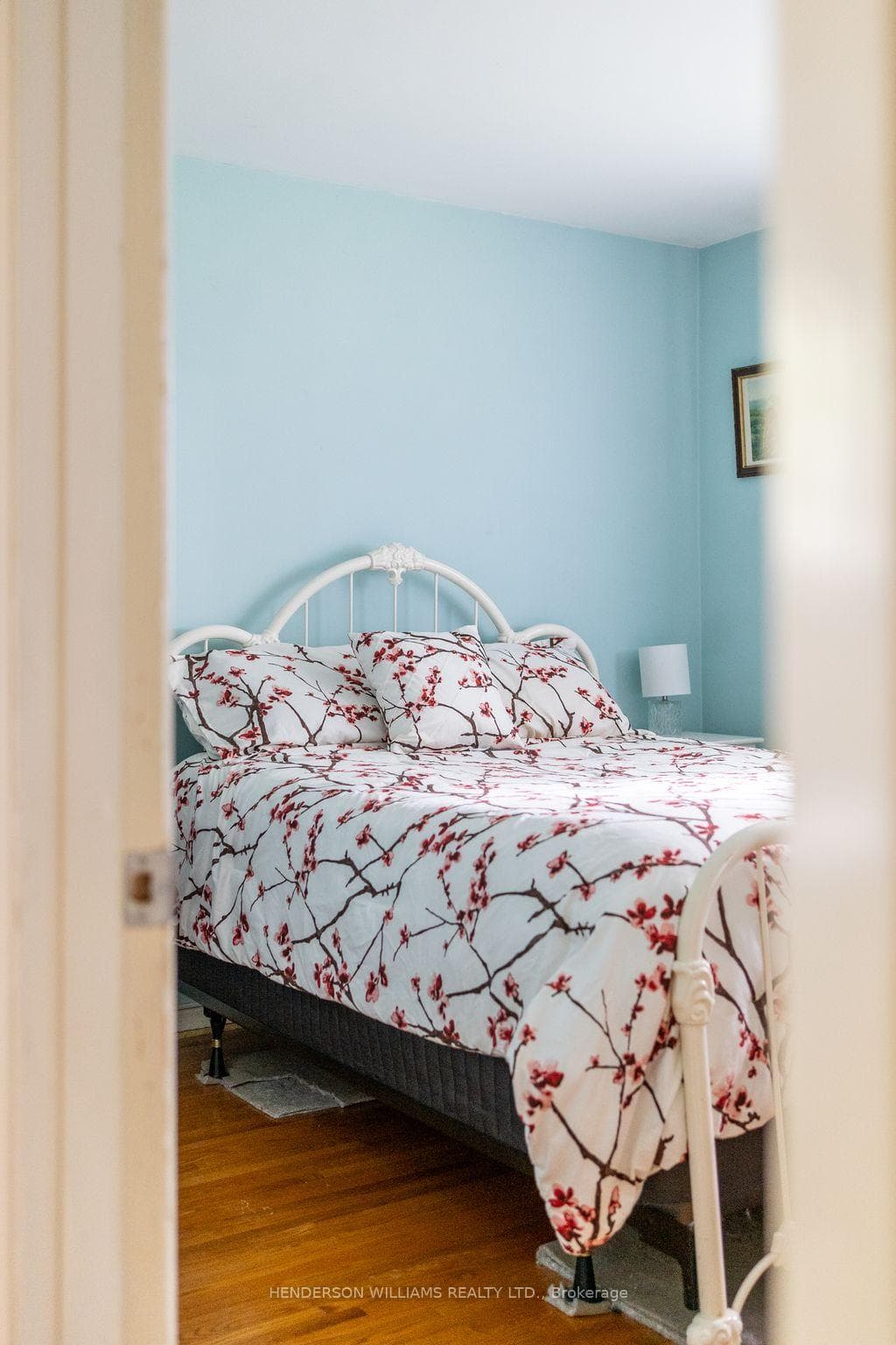 486 Montrose Road photo 23
