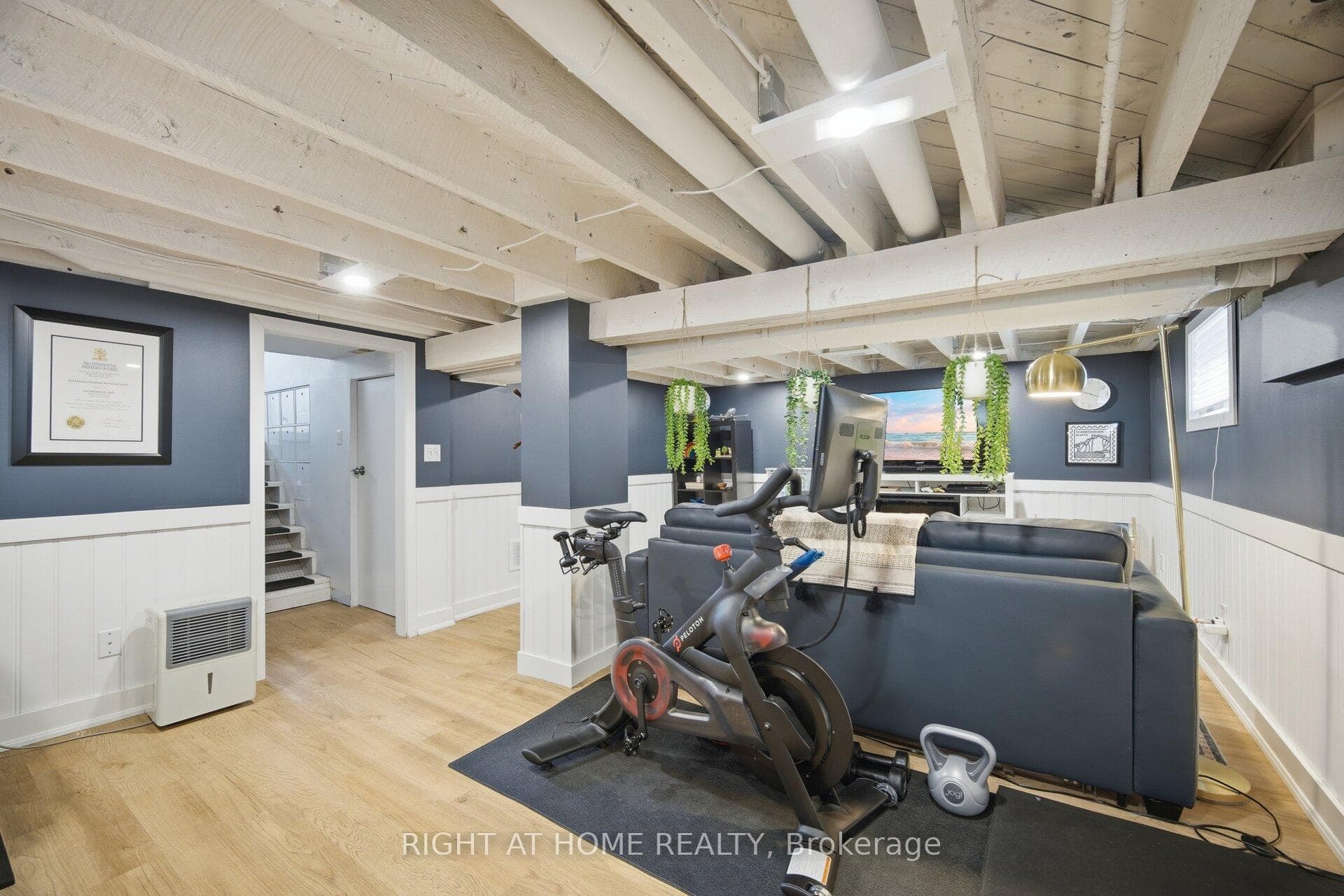 18 Vanbrugh Avenue photo 30