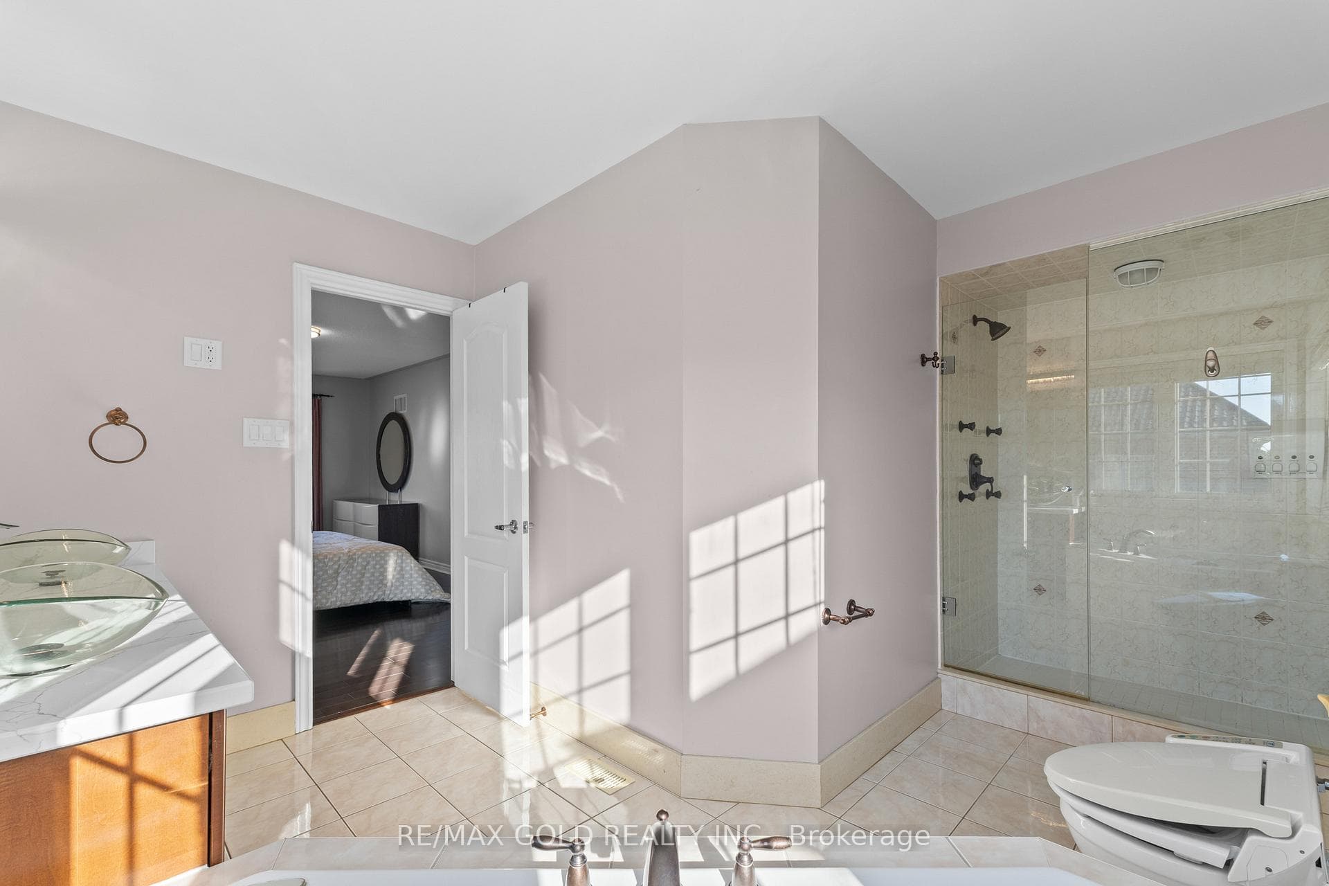 2 Helman Road photo 27