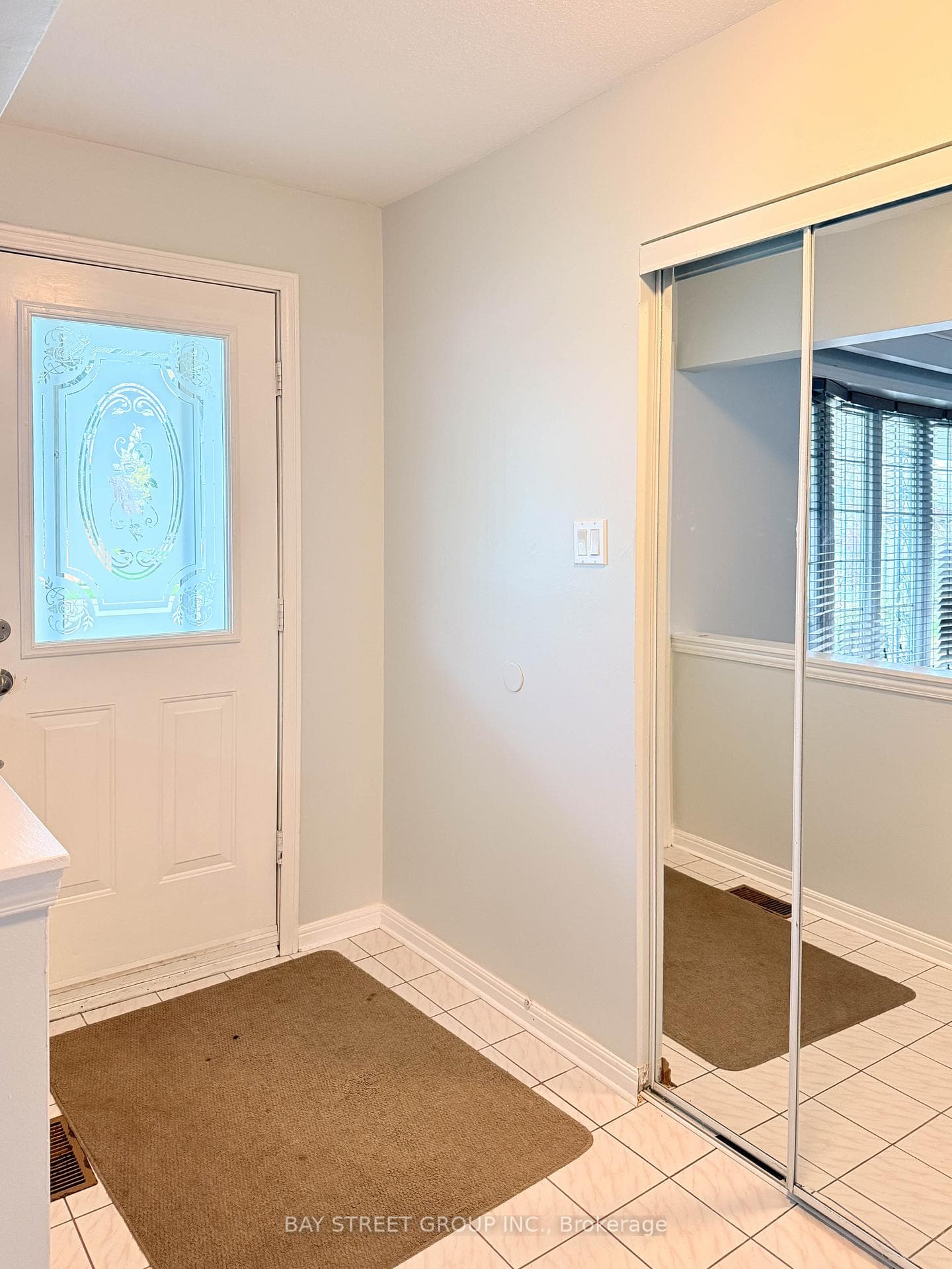 526 Chamberlain Road photo 2