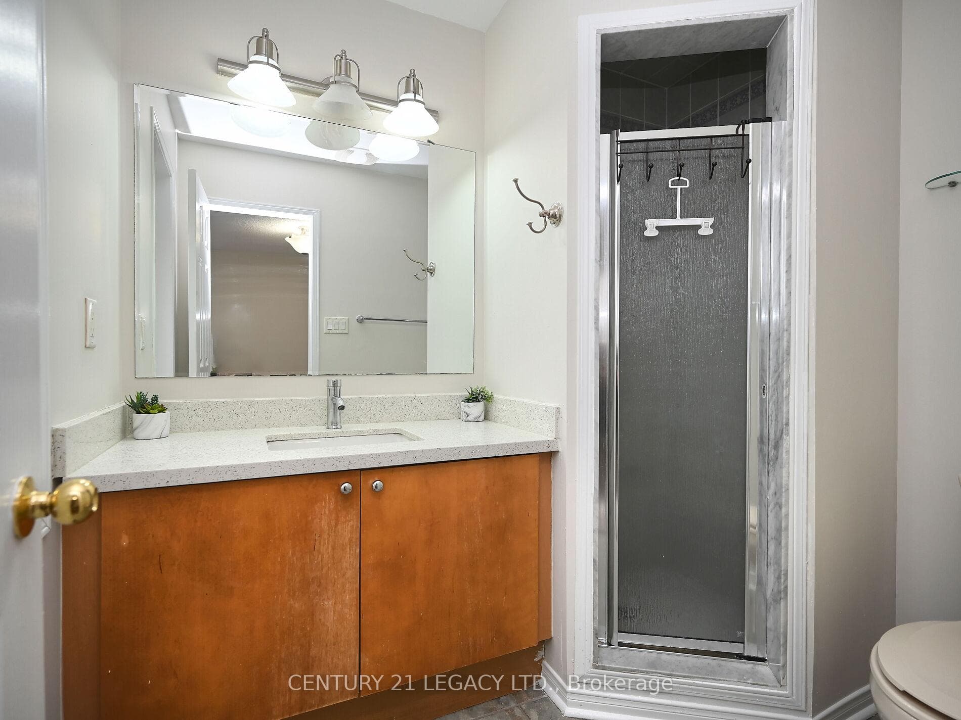 48 Bernard Avenue photo 26