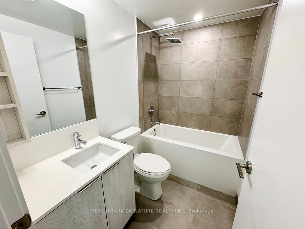 8 Wellesley Street Unit 608 photo 7