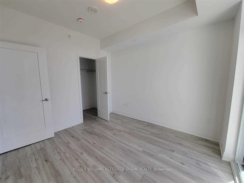 3220 Sheppard Avenue Unit 808 photo 9