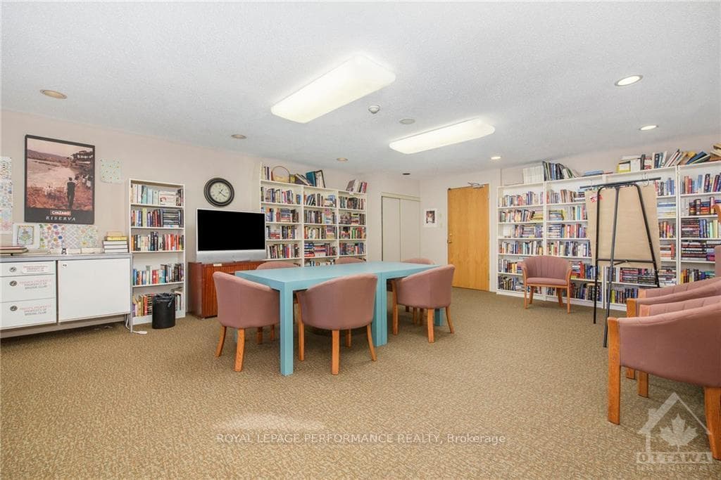 2760 CAROUSEL Crescent Unit 204 photo 25