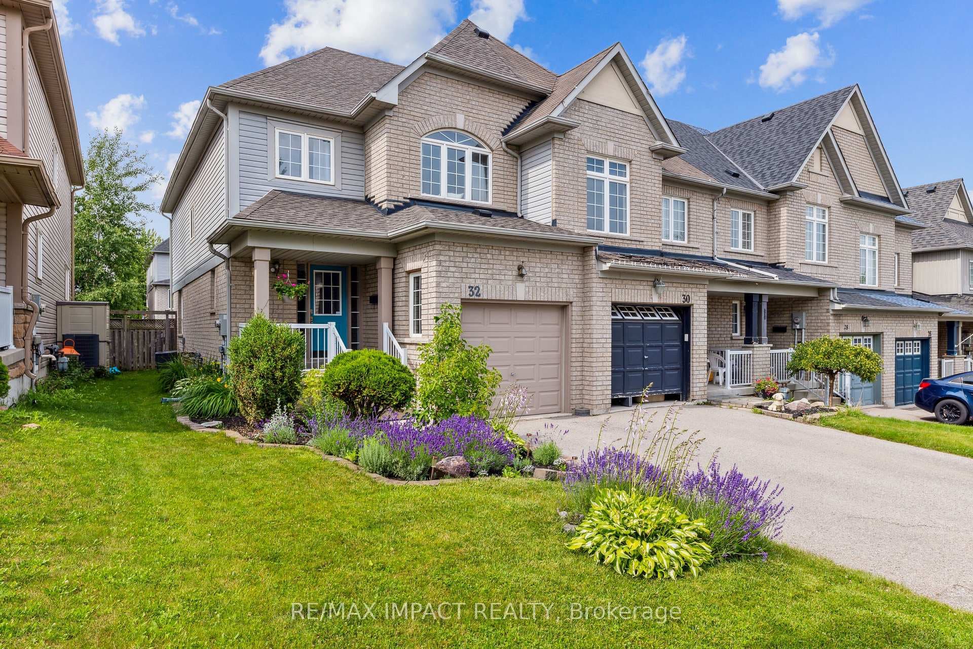 32 Dodds Square photo 1