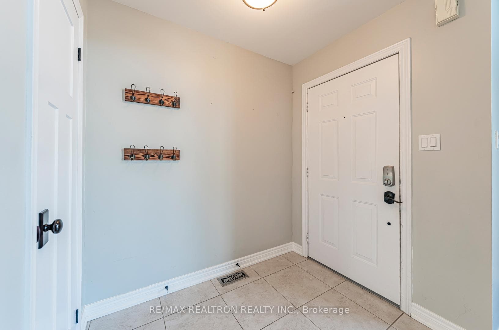44 Moynahan Crescent Unit Main photo 12