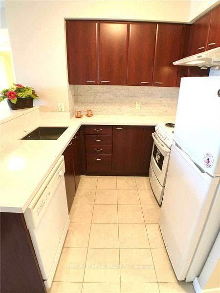 38 Lee Centre Drive Unit 3015 photo 8