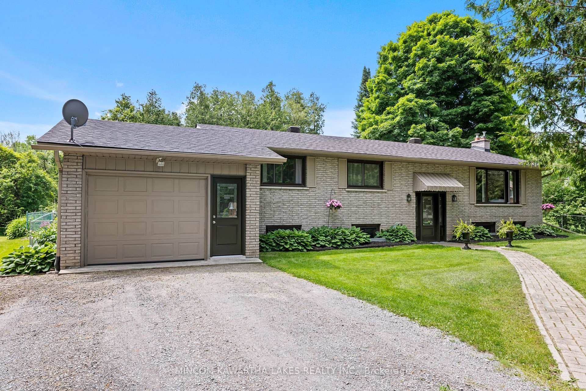 577 Waterford Road photo 3