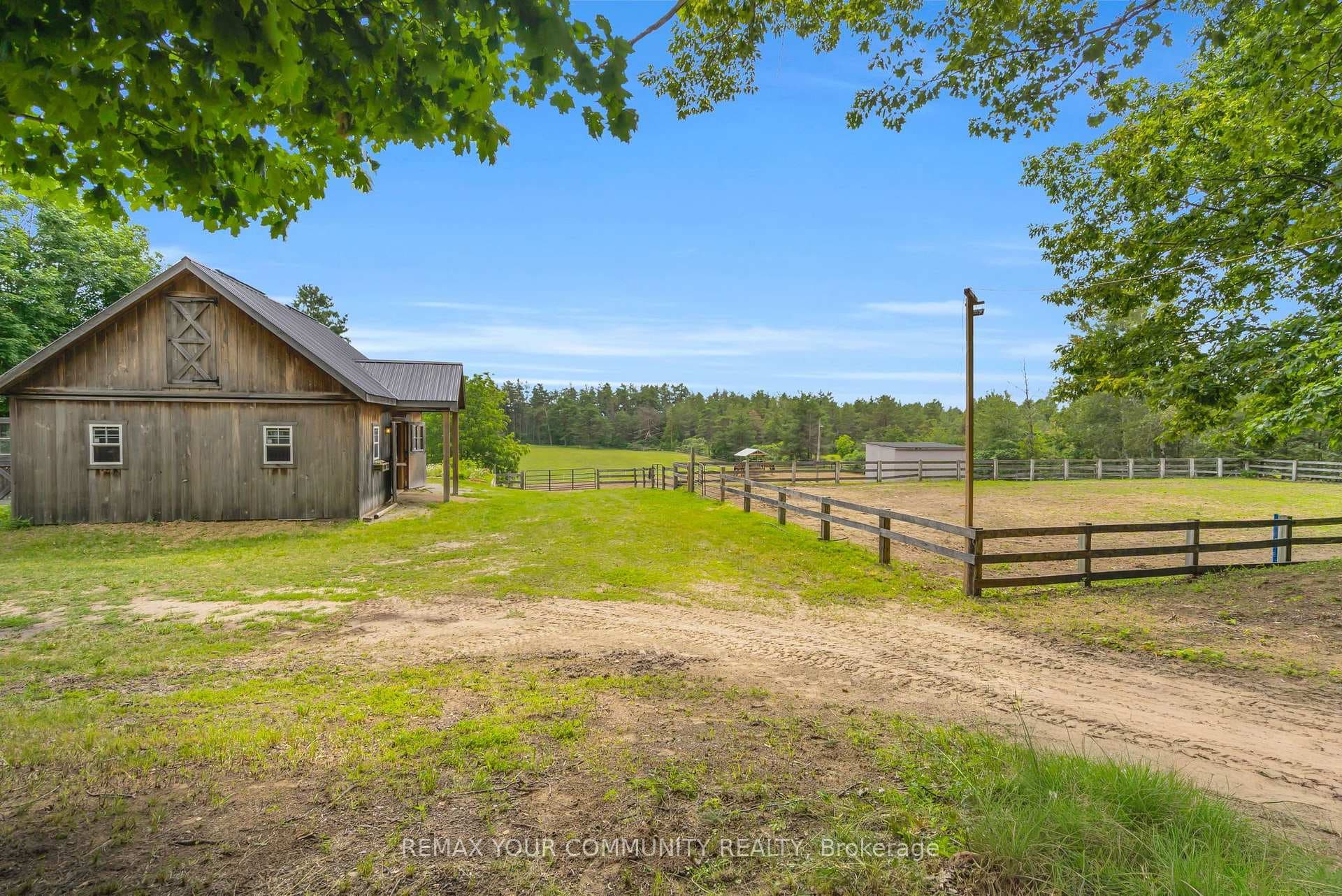 273 Wees Road photo 36