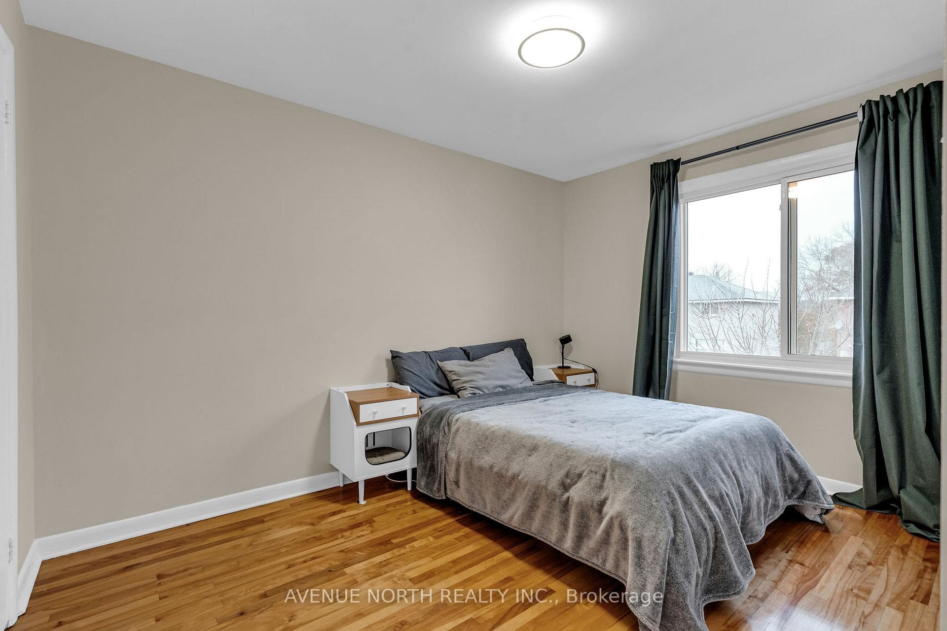 1202 Summerville Avenue photo 13