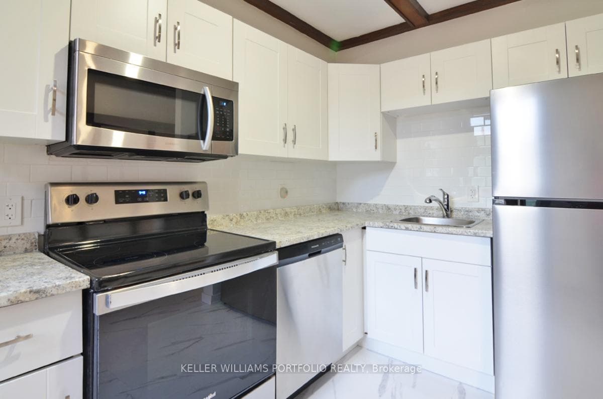 4 Columbine Avenue Unit Upper photo 15