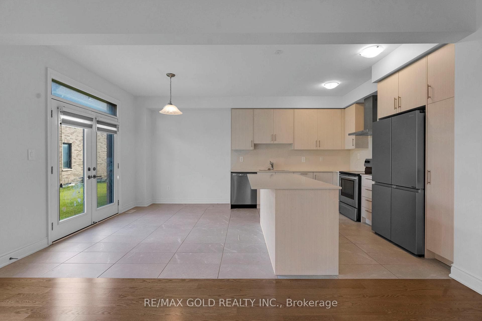 23 Bermondsey Way photo 13