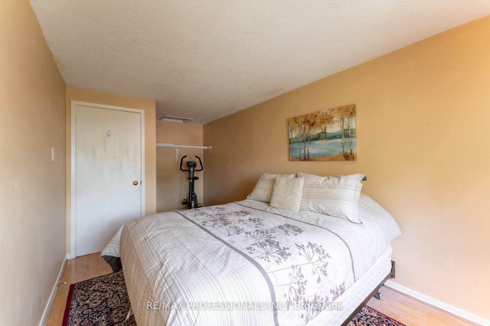 2697 Romark Mews photo 18
