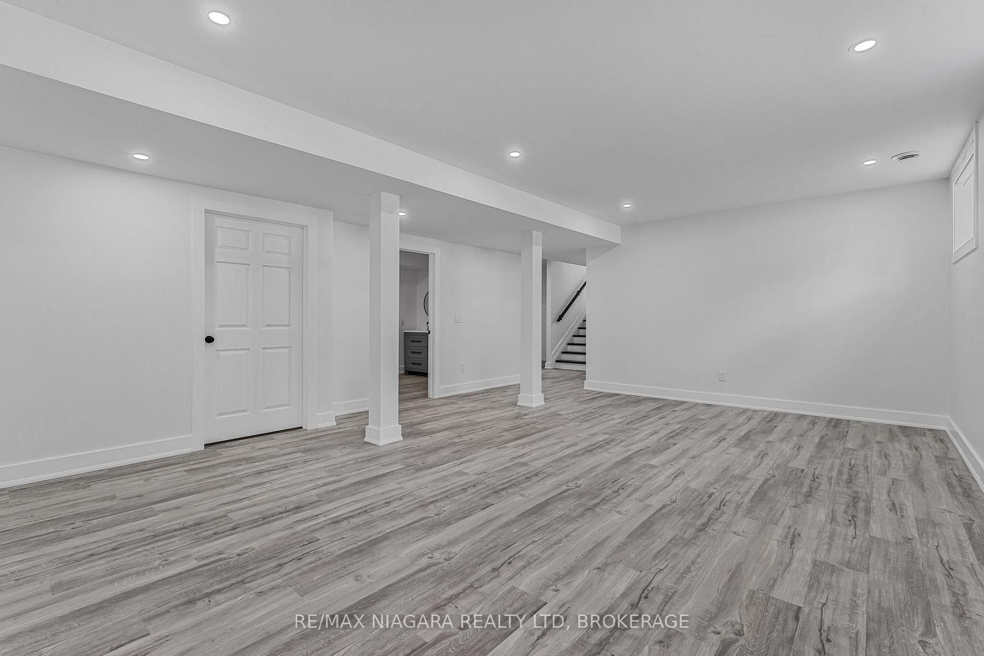 1018 Ridgewood Avenue photo 25