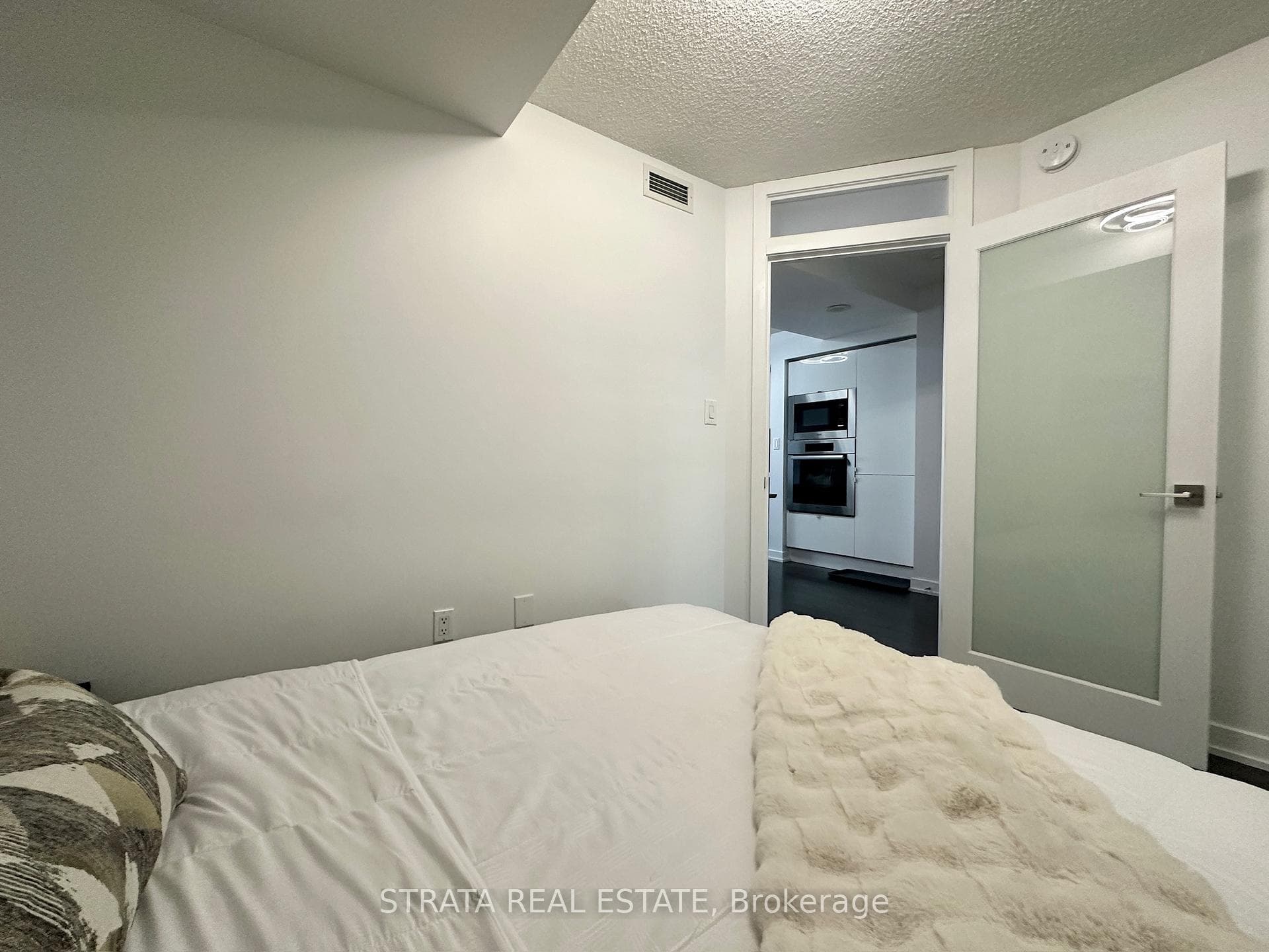 151 Dan Leckie Way Unit 1210 photo 12
